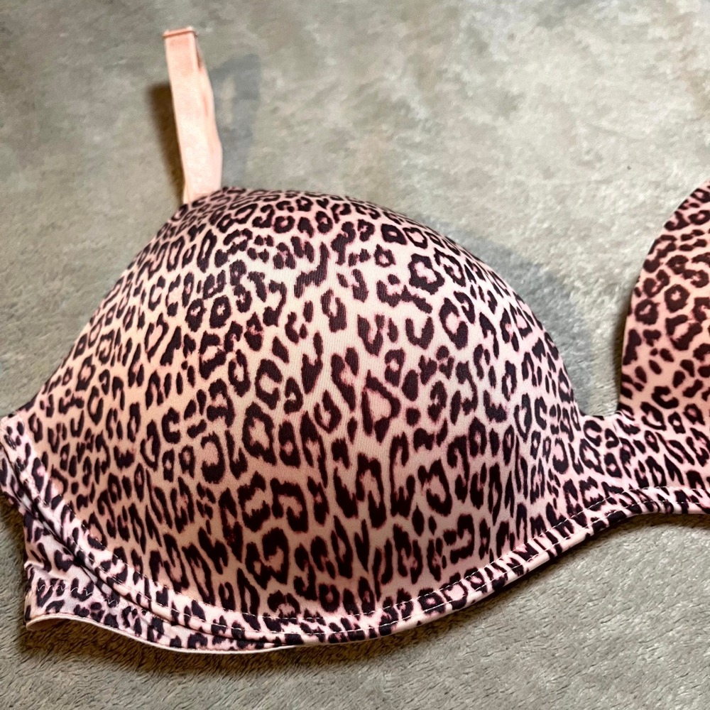 Victoria's Secret Bra Padded No Wire Wireless Pink Leopard Print Women 34D - Picture 2 of 5